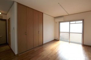 [賃貸マンション／所沢市狭山ヶ丘] リノベーション後_LDK収納